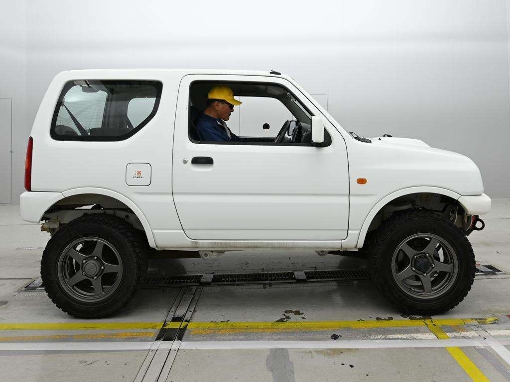 SUZUKI JIMNY