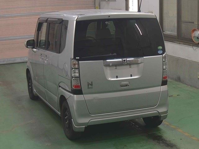 HONDA N-BOX