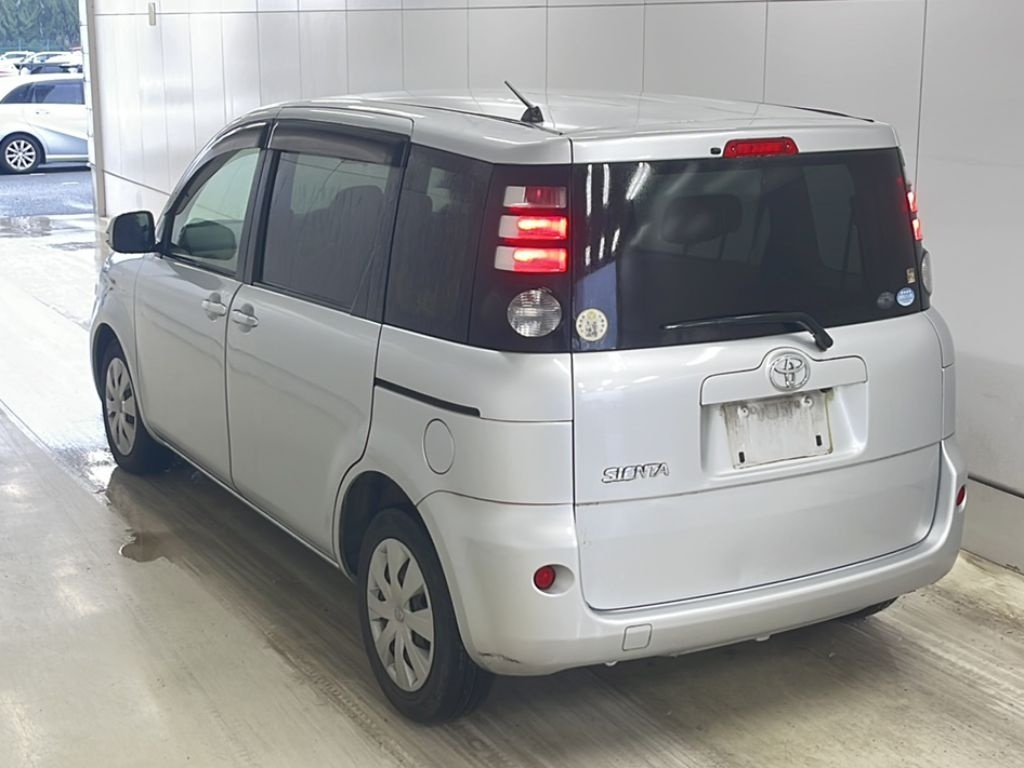 TOYOTA SIENTA
