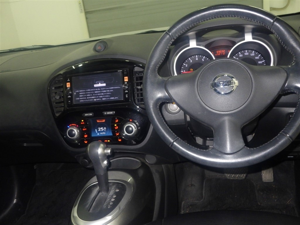 NISSAN JUKE
