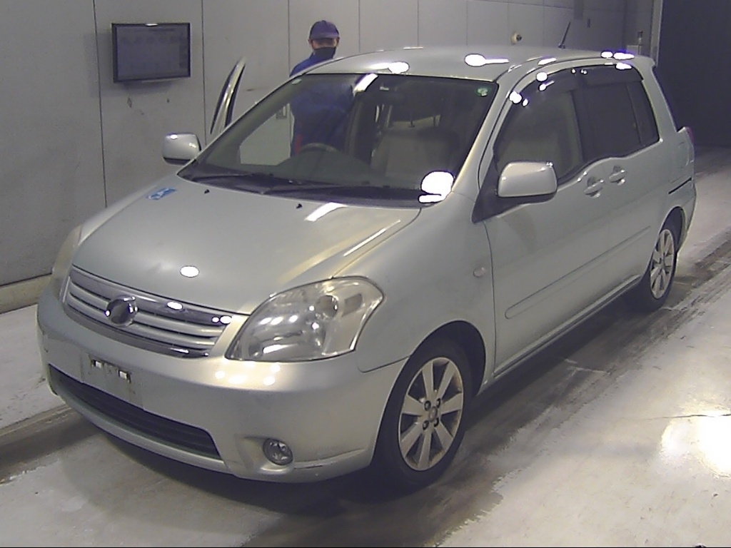 TOYOTA RAUM