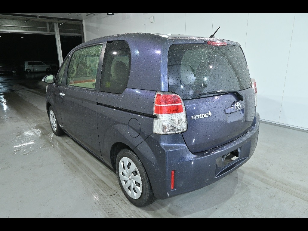 TOYOTA SPADE