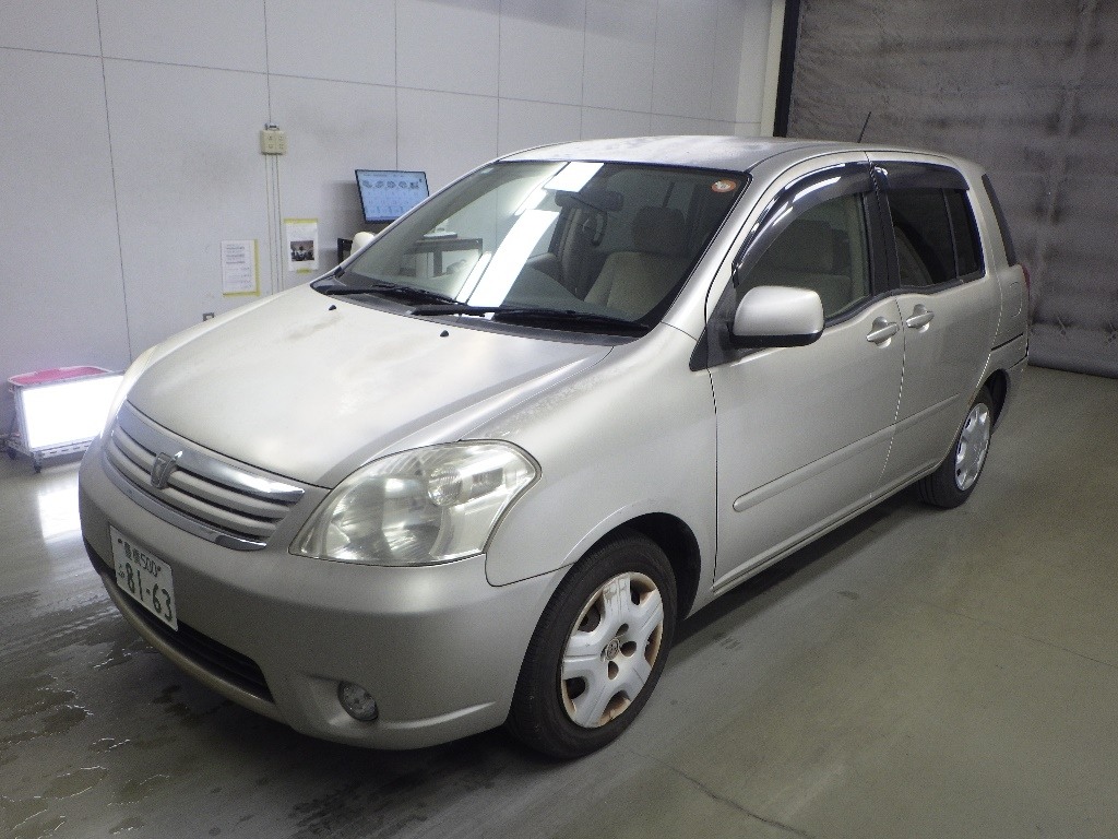 TOYOTA RAUM