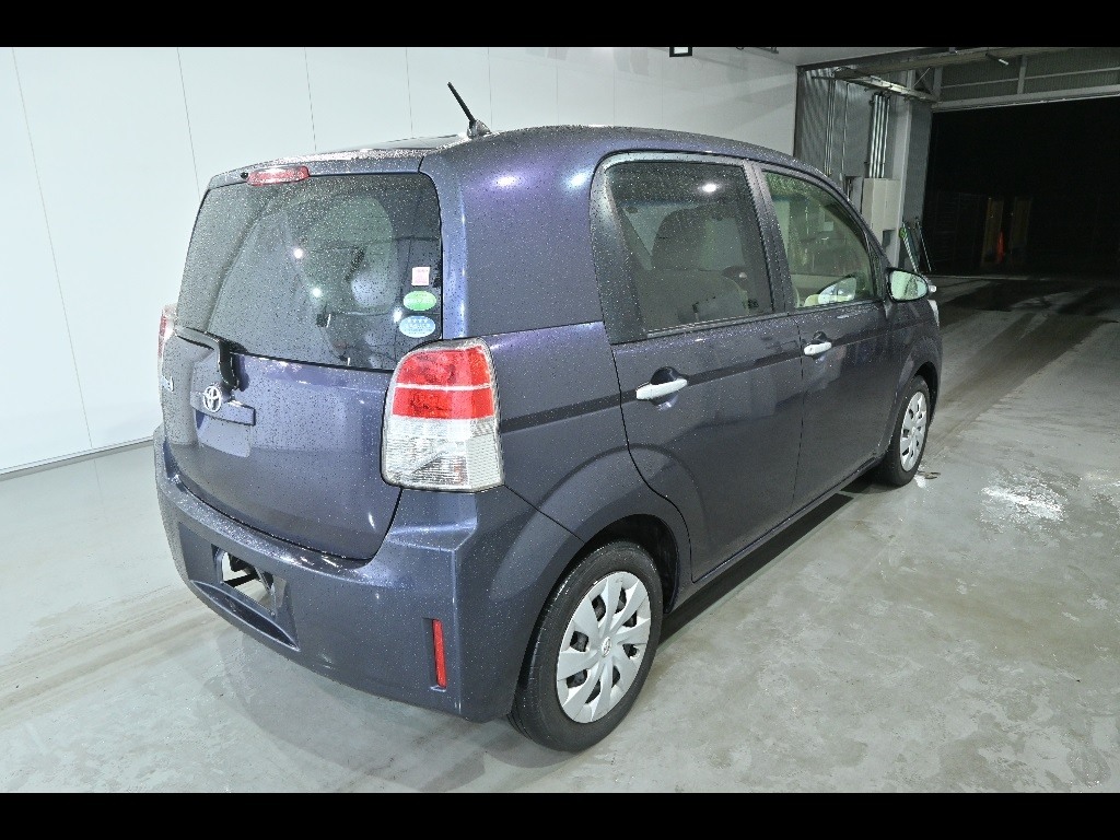 TOYOTA SPADE