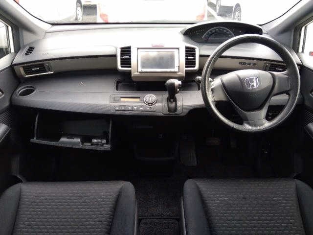 HONDA FREED SPIKE
