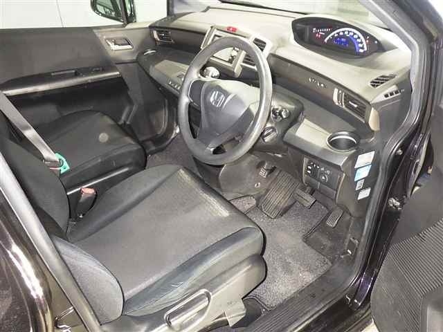 HONDA FREED SPIKE