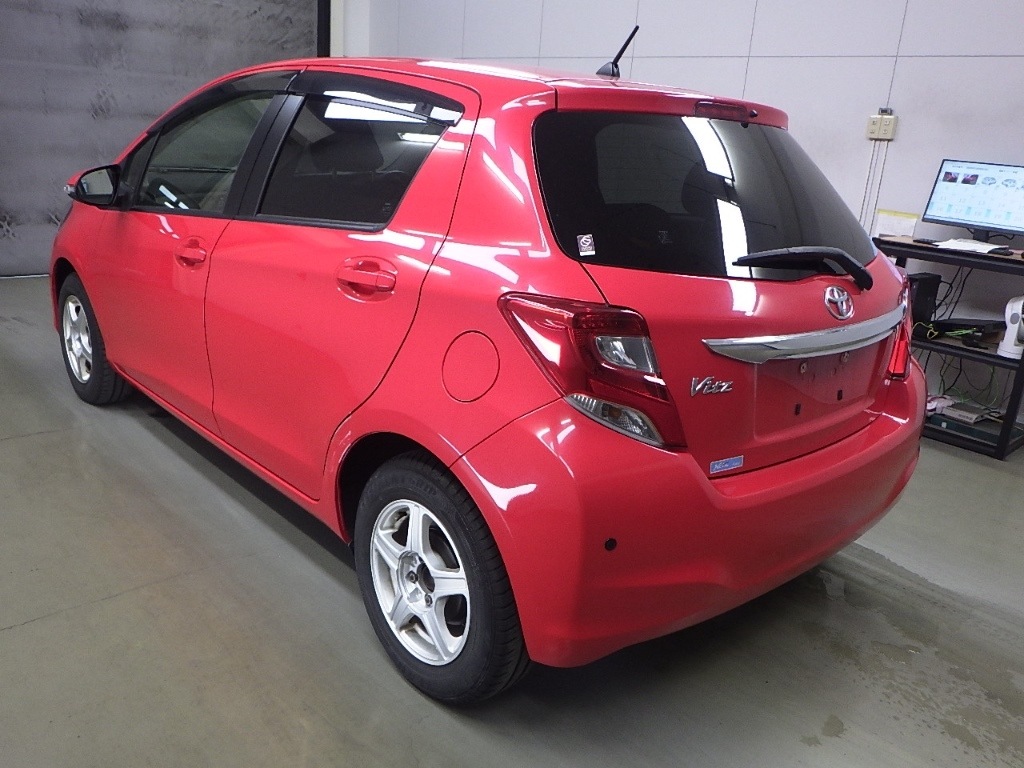 TOYOTA VITZ