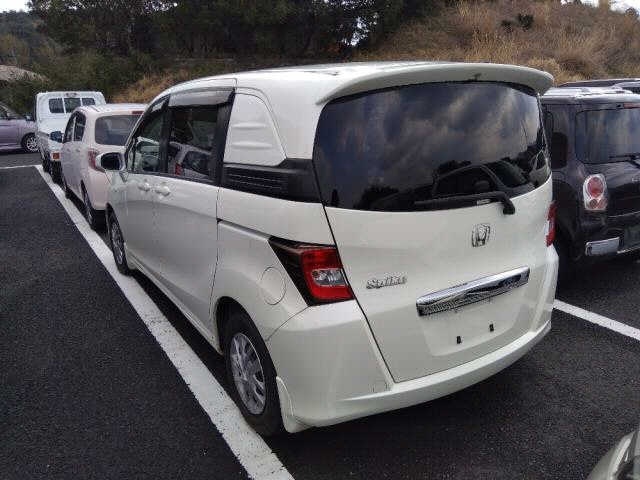 HONDA FREED SPIKE