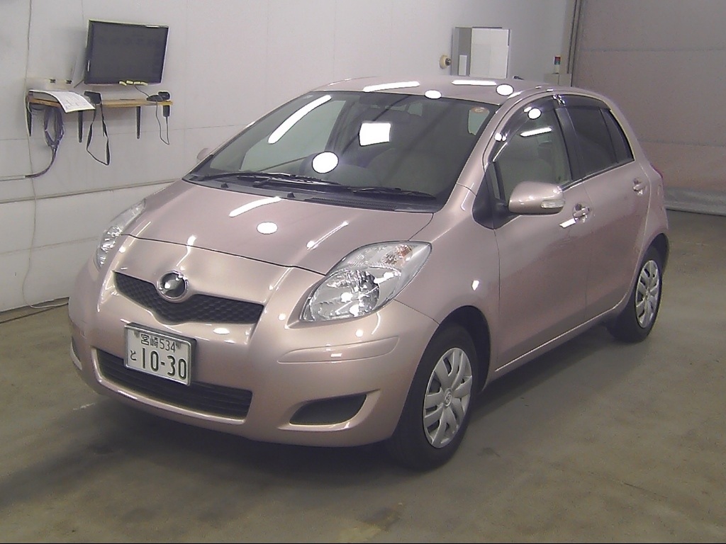 TOYOTA VITZ