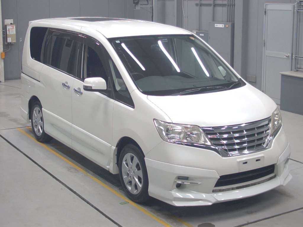 NISSAN SERENA