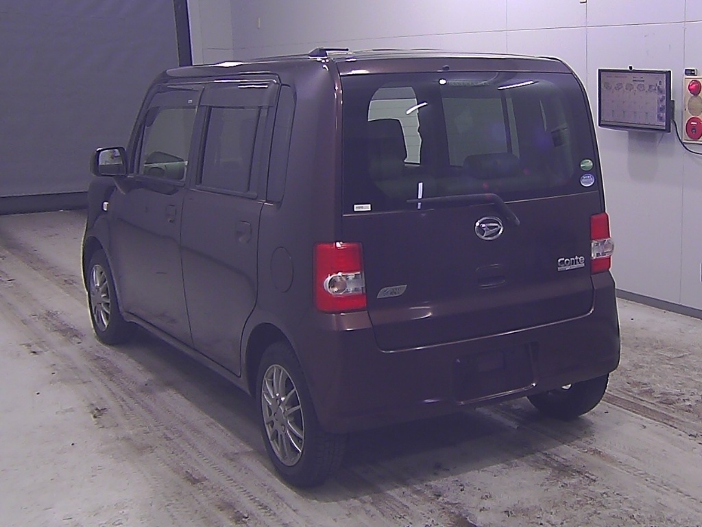 DAIHATSU MOVE CONTE