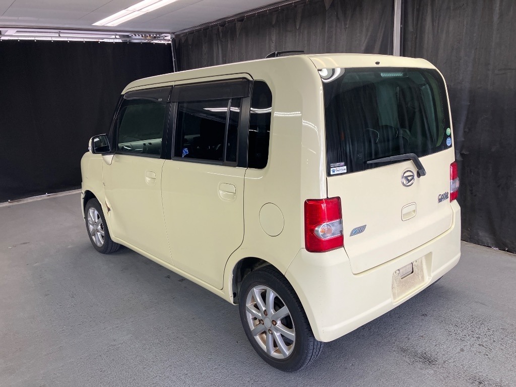 DAIHATSU MOVE CONTE