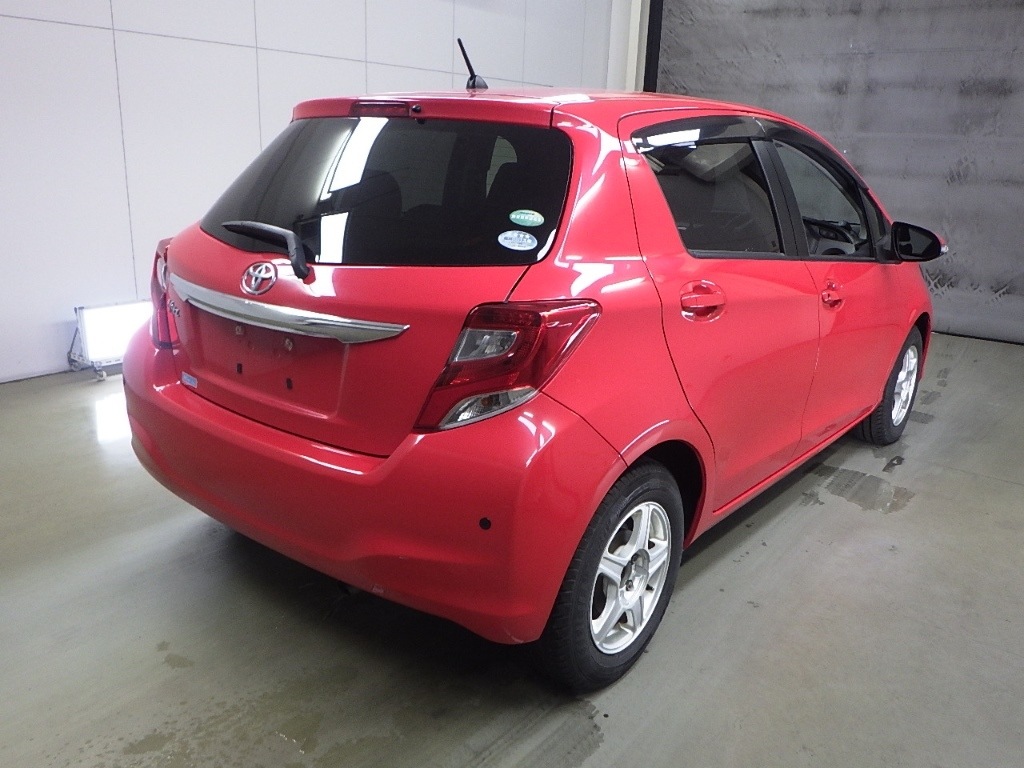 TOYOTA VITZ