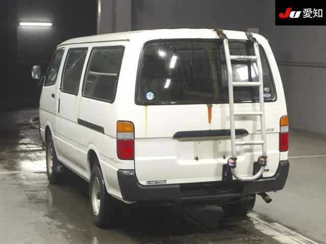 TOYOTA REGIUS ACE