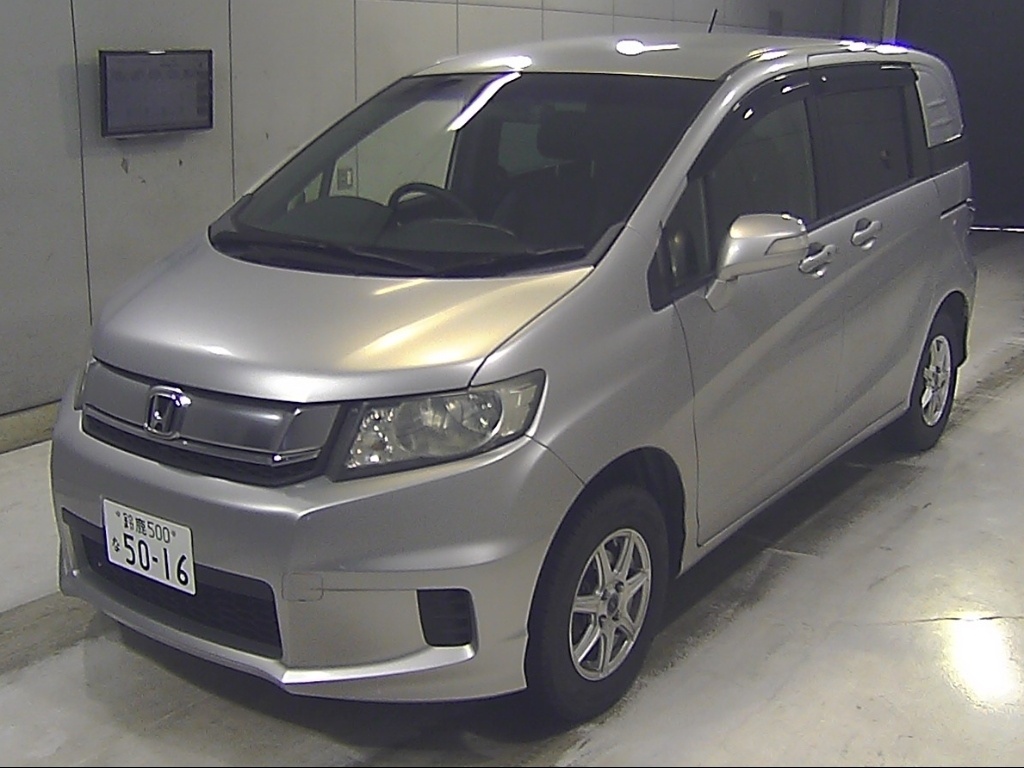 HONDA FREED SPIKE
