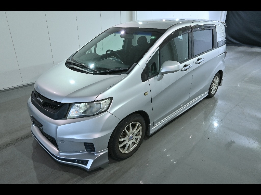 HONDA FREED SPIKE