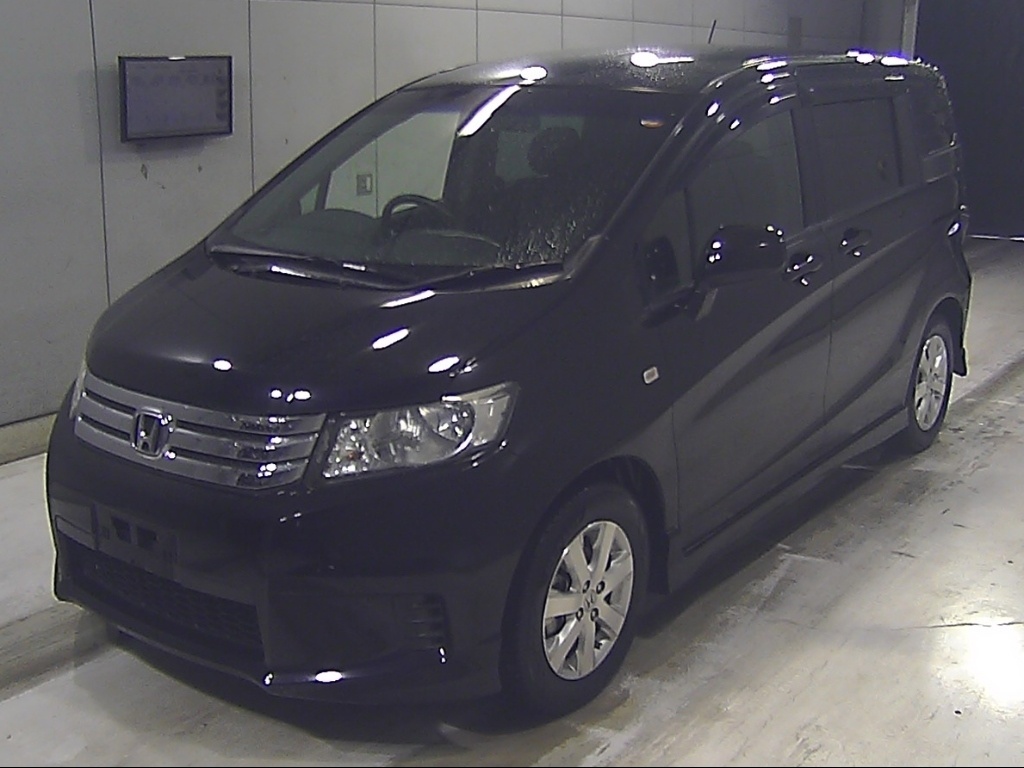 HONDA FREED SPIKE