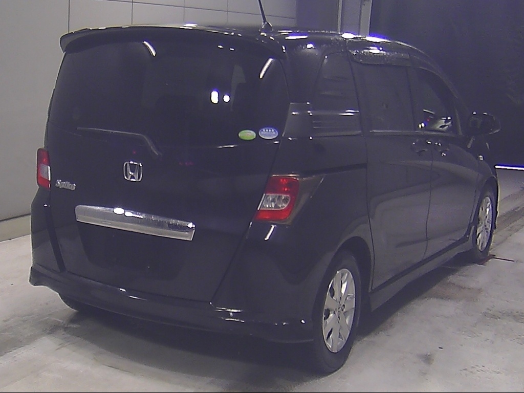 HONDA FREED SPIKE