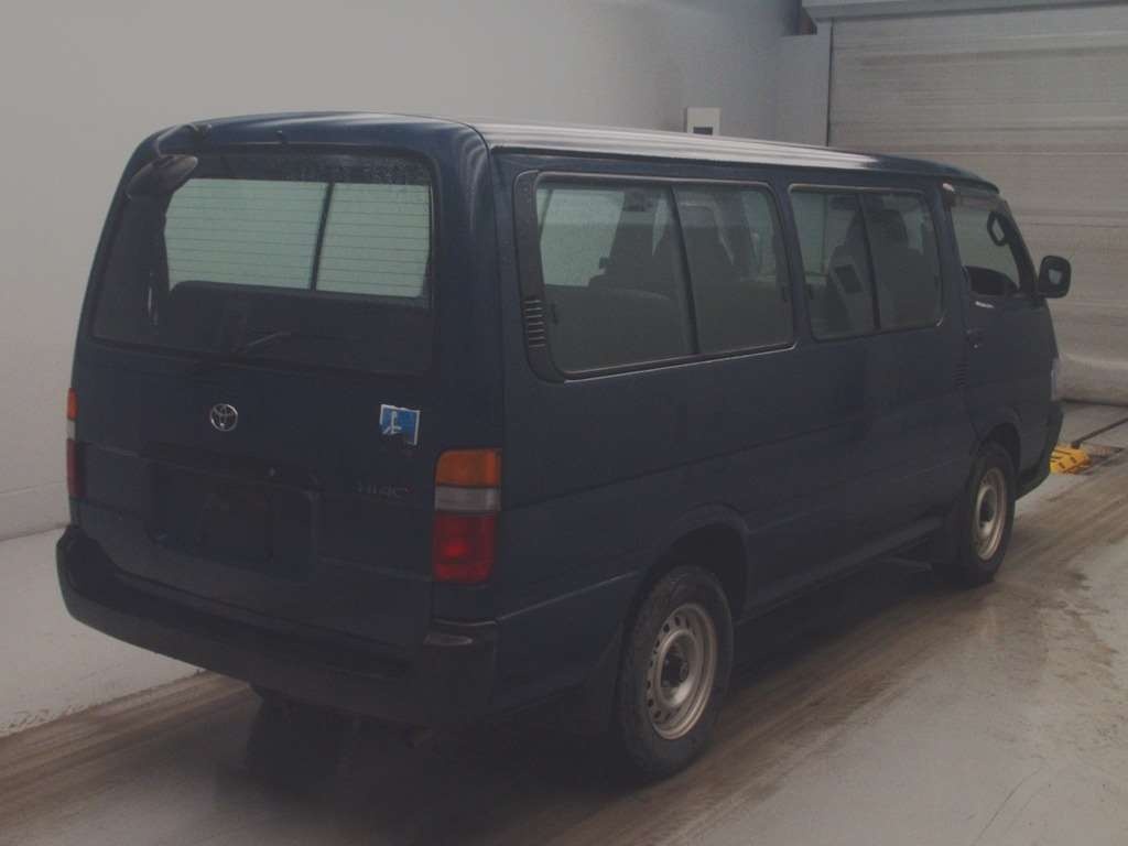 TOYOTA HIACE
