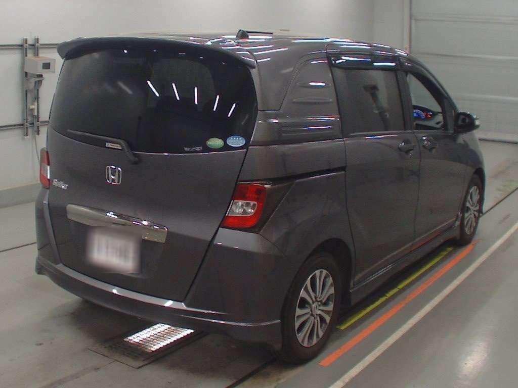 HONDA FREED SPIKE