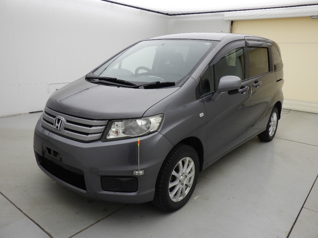 HONDA FREED SPIKE