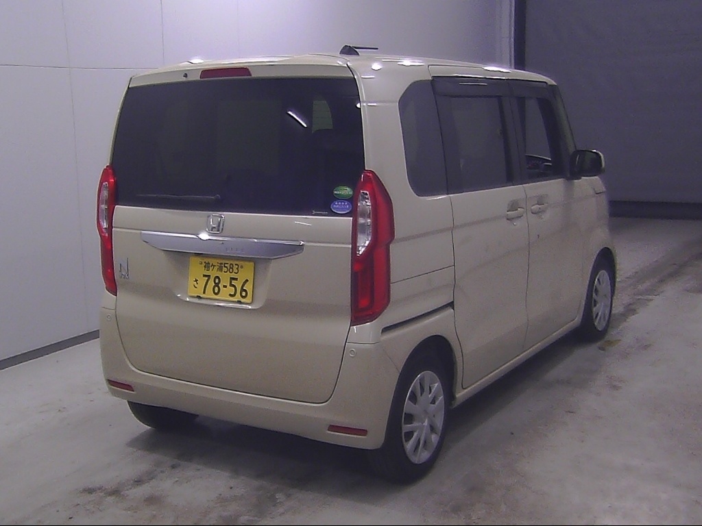 HONDA N-BOX