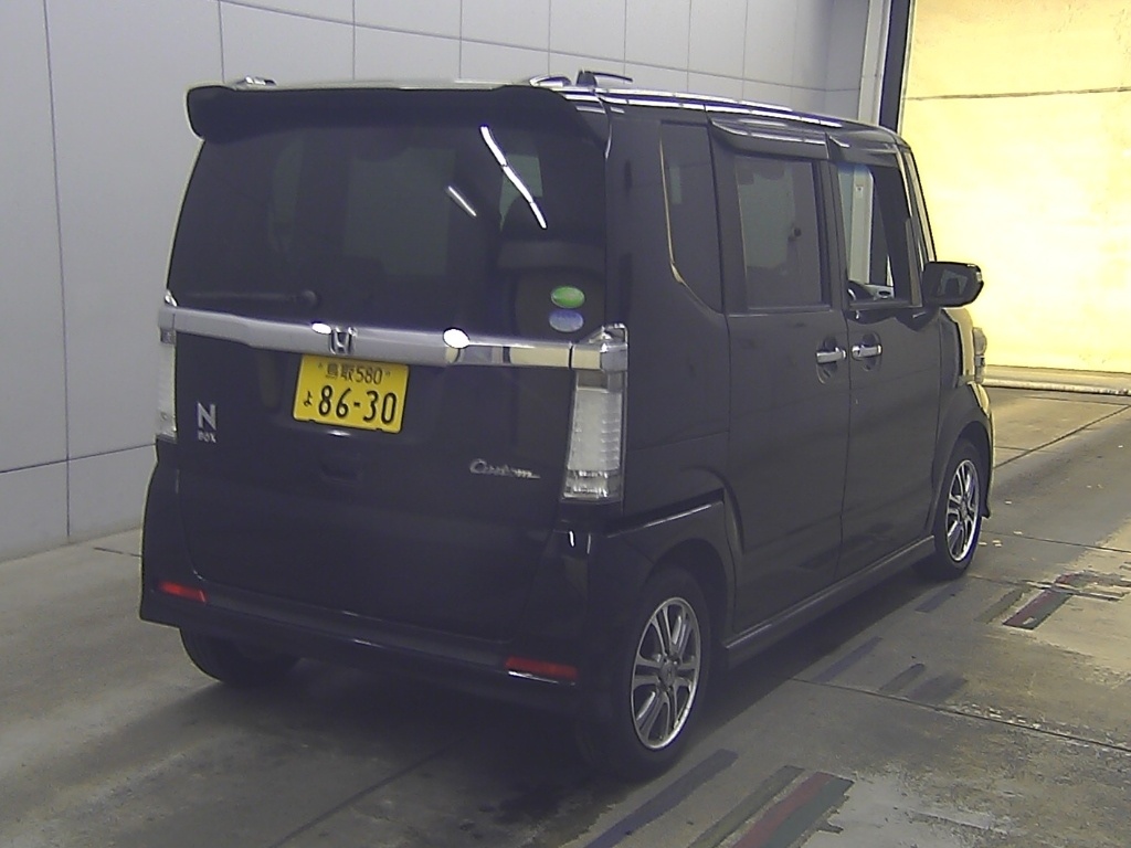 HONDA N-BOX