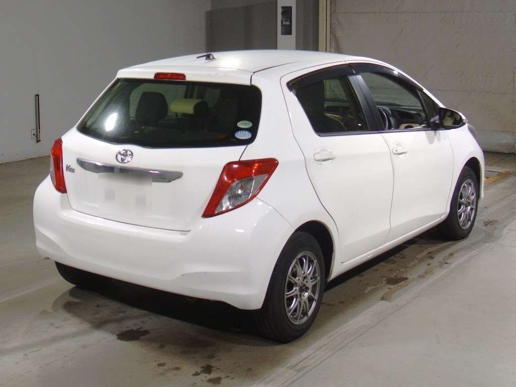 TOYOTA VITZ