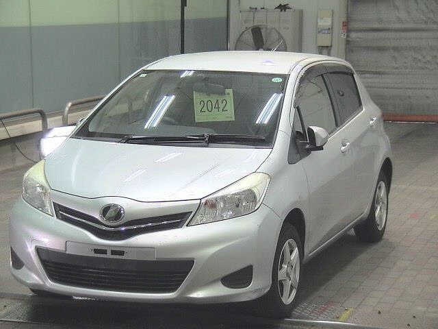 TOYOTA VITZ