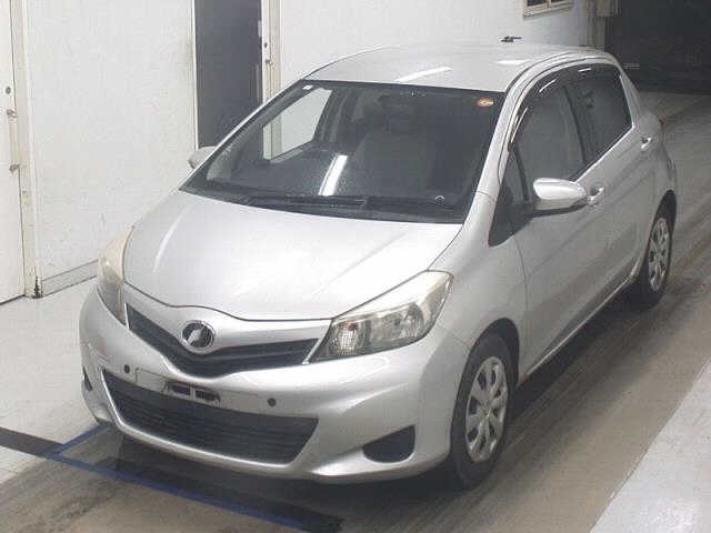 TOYOTA VITZ