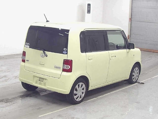 DAIHATSU MOVE CONTE