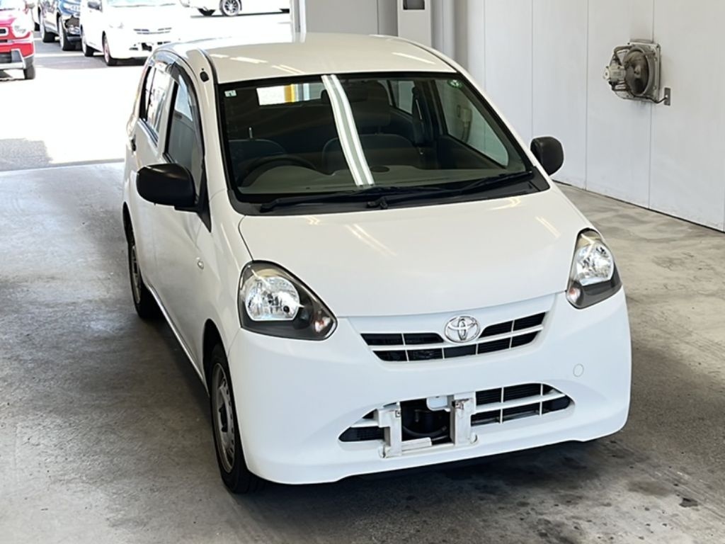 TOYOTA PIXIS EPOCH