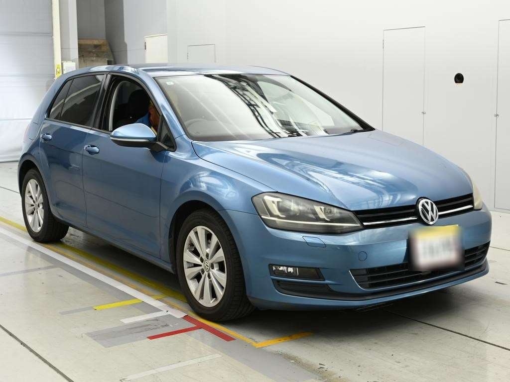 VOLKSWAGEN GOLF