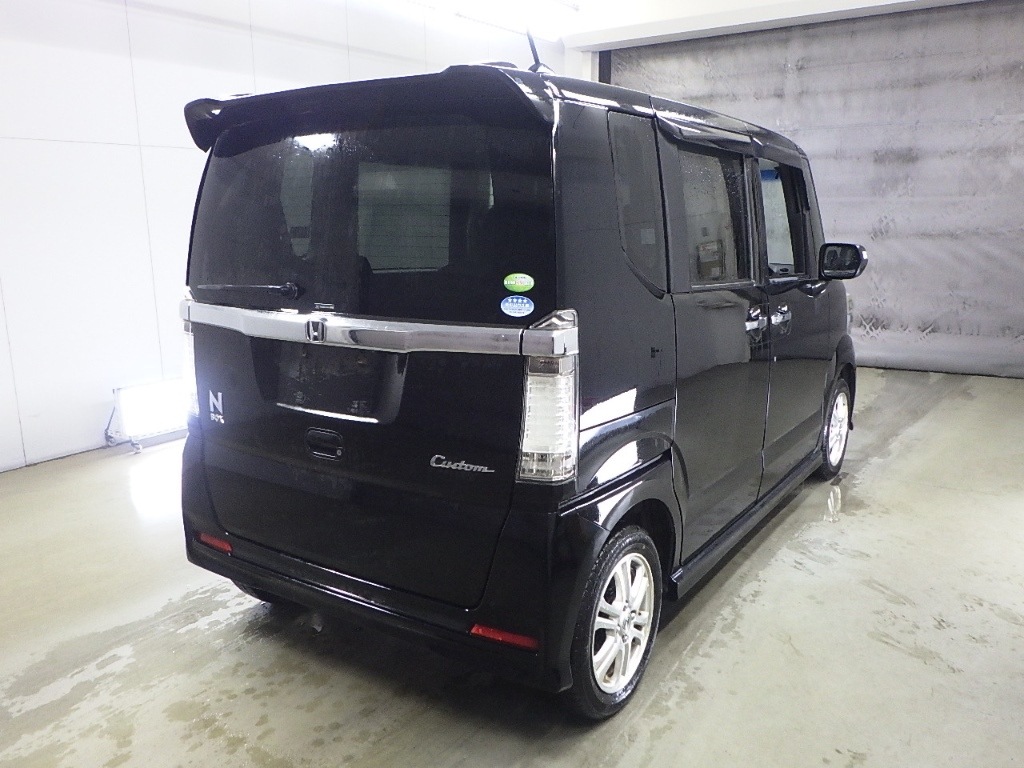 HONDA N-BOX