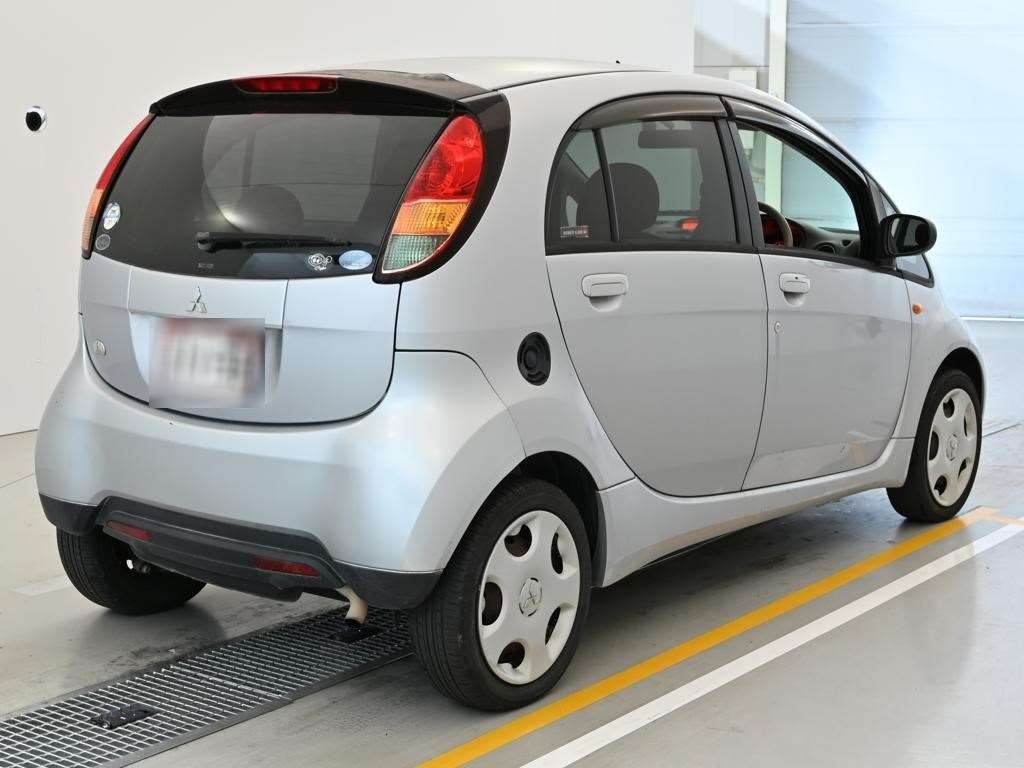 MITSUBISHI I