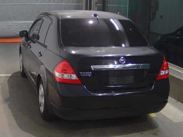 NISSAN TIIDA LATIO