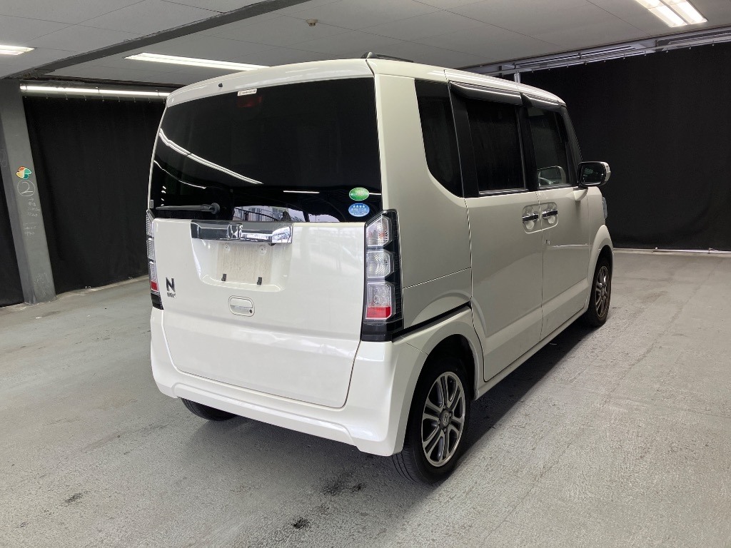 HONDA N-BOX