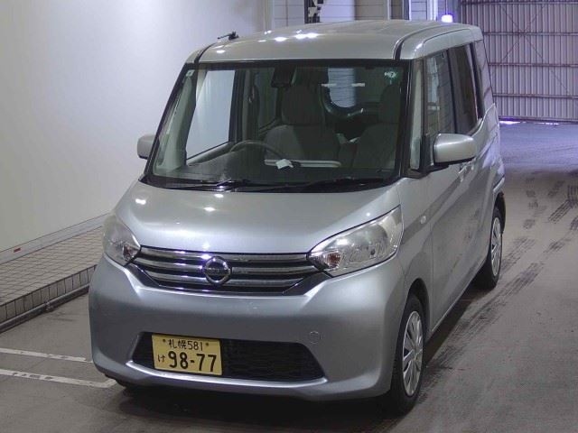 NISSAN DAYZ ROOX