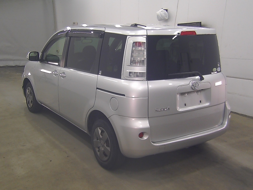 TOYOTA SIENTA