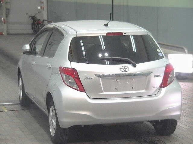 TOYOTA VITZ