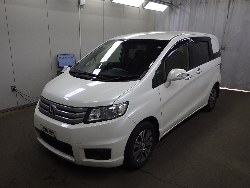 HONDA FREED SPIKE