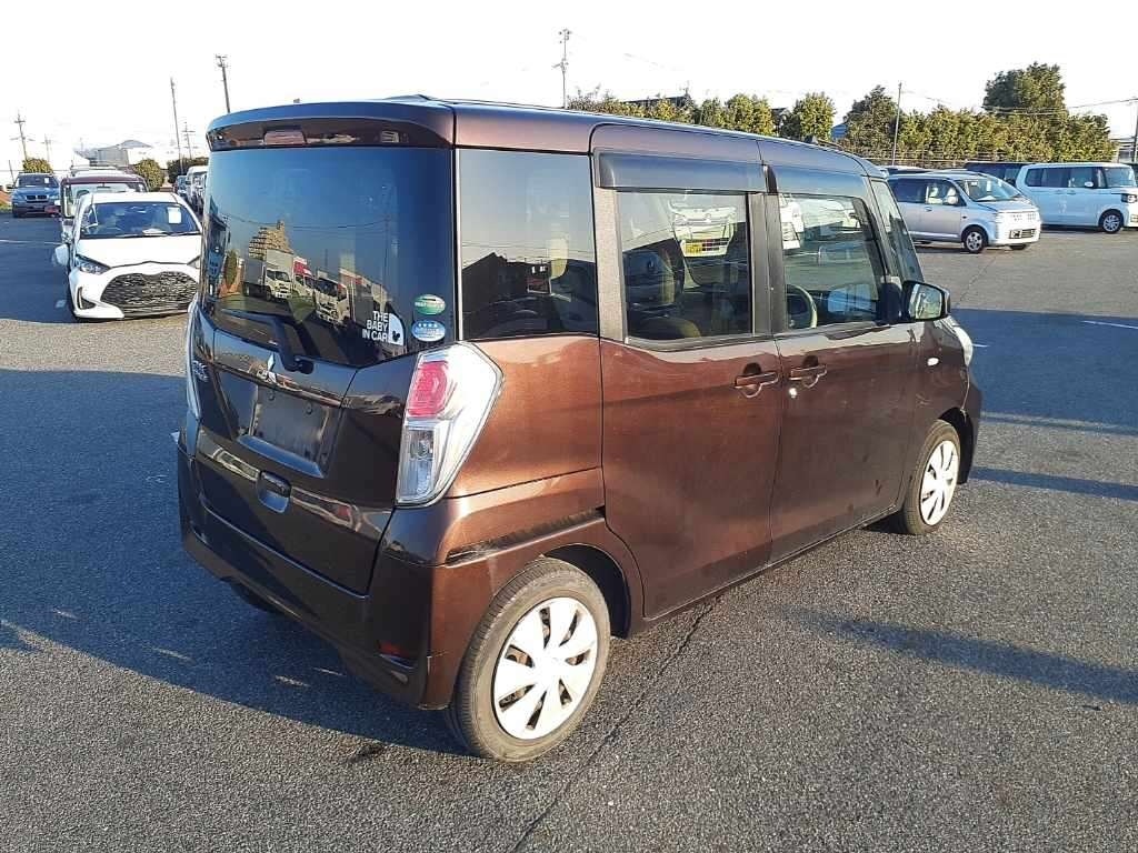 MITSUBISHI EK SPACE