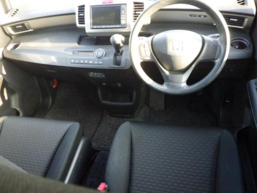 HONDA FREED SPIKE