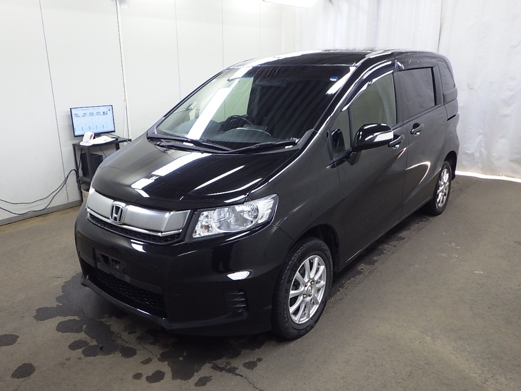 HONDA FREED SPIKE