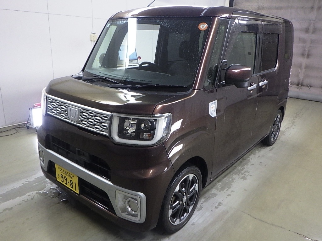 DAIHATSU WAKE