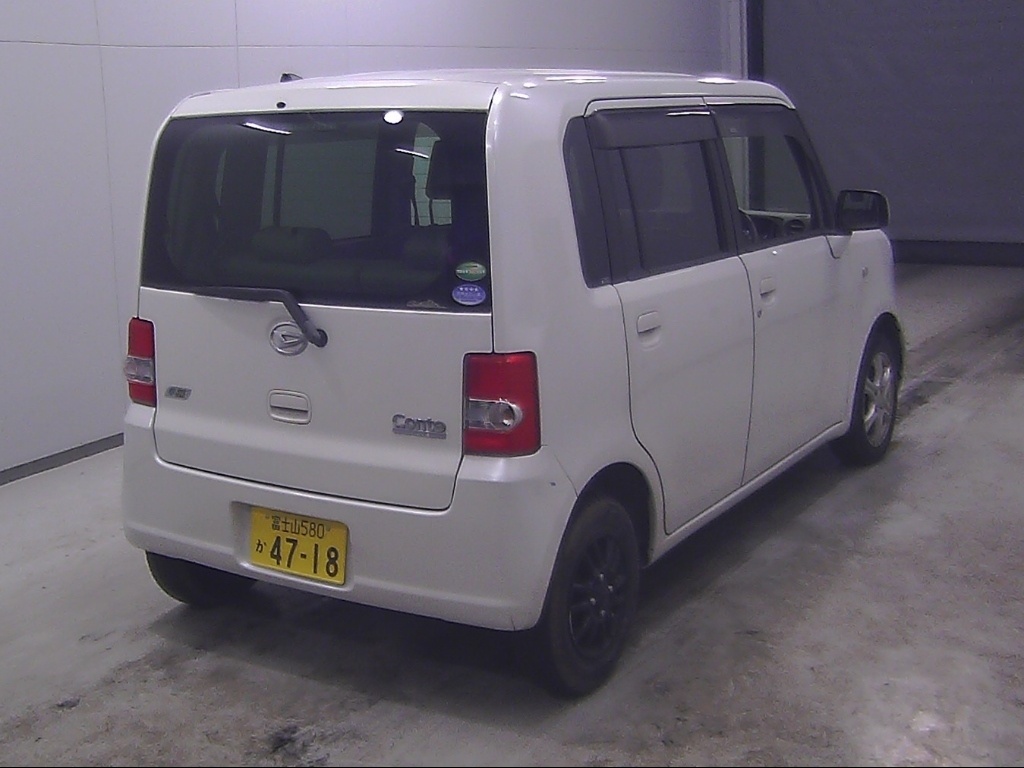 DAIHATSU MOVE CONTE