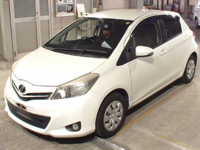 TOYOTA VITZ