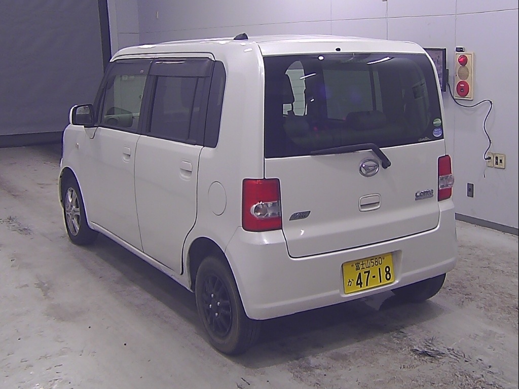DAIHATSU MOVE CONTE