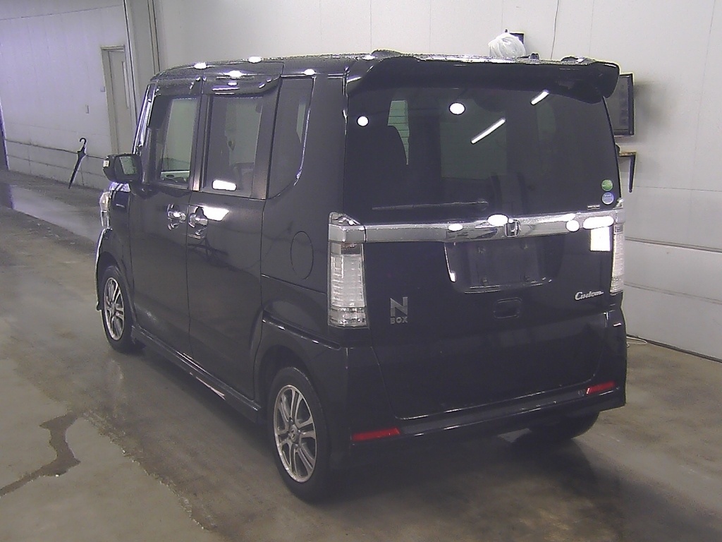 HONDA N-BOX