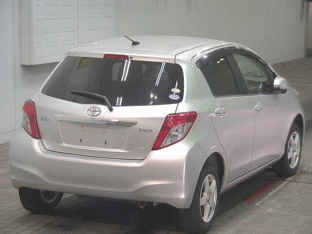 TOYOTA VITZ